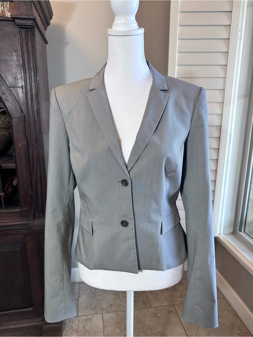 NWT Elie Tahari Blazer Size 6